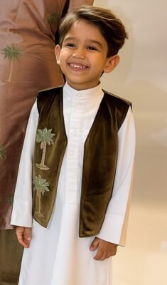 Boys vest 1
